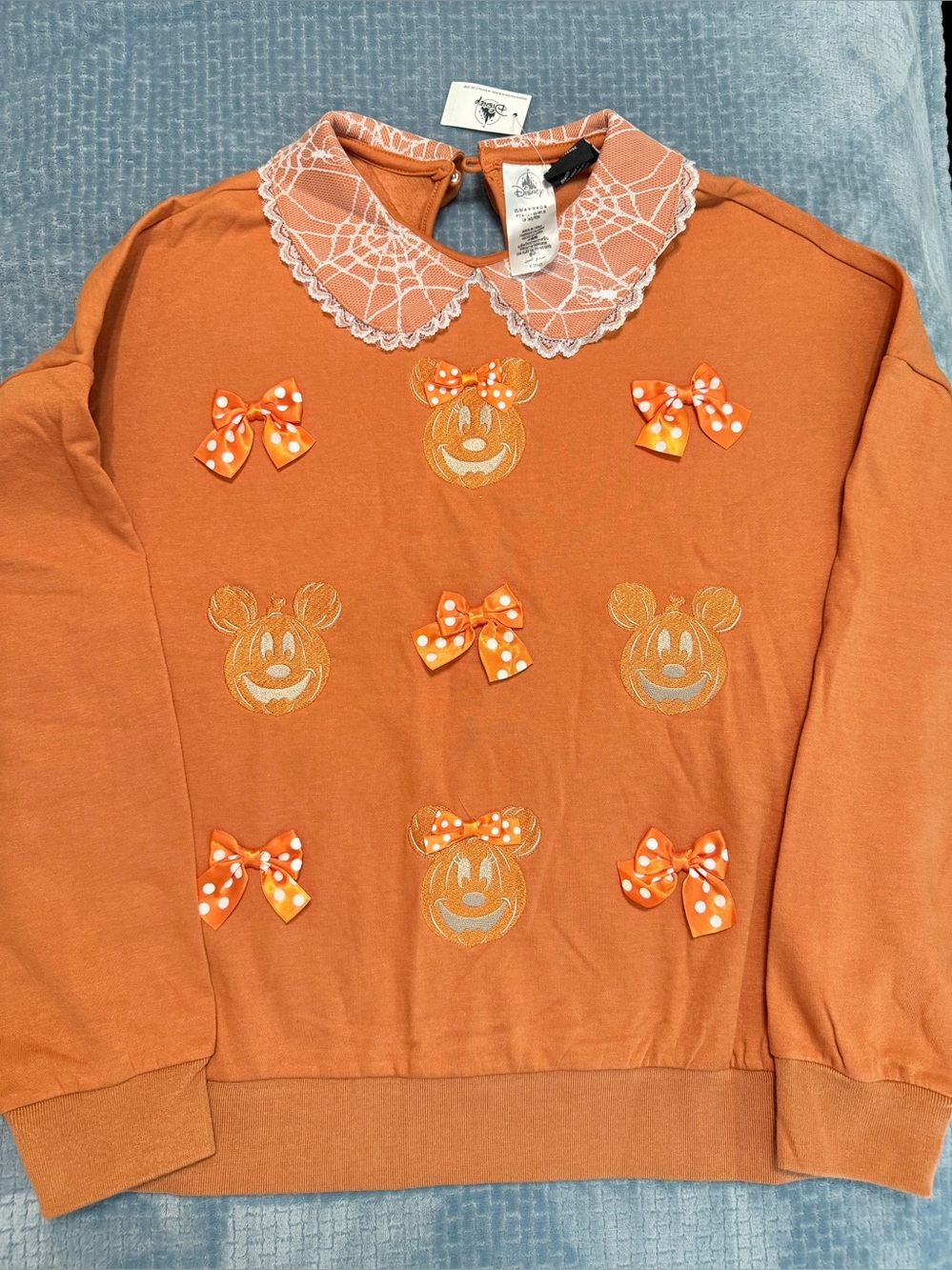 Disney Parks Her Universe Mickey Bow Sweatshirt w/ Lace Collar New medium